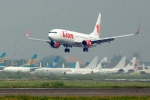 Boeing 737 Max 8, Lion Air Flight 610, indonesia plane crash video show passengers boarding flight, Rescuers