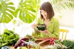 Raw Vegetables breaking, Raw Vegetables good for health, what can raw vegetables does to your gut, Pesticides
