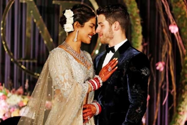 Tarot Card Reader Munisha Khatwani Predicted Priyanka-Nick&rsquo;s Wedding 8 Years Ago
