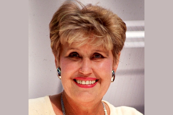 Erma Bombeck},{Erma Bombeck
