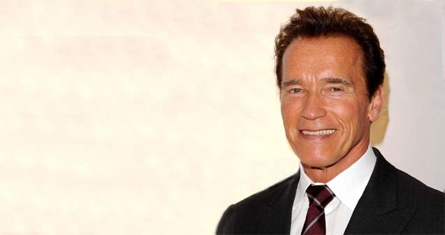 Arnold Schwarzenegger fights greenhouse gas emissions!},{Arnold Schwarzenegger fights greenhouse gas emissions!