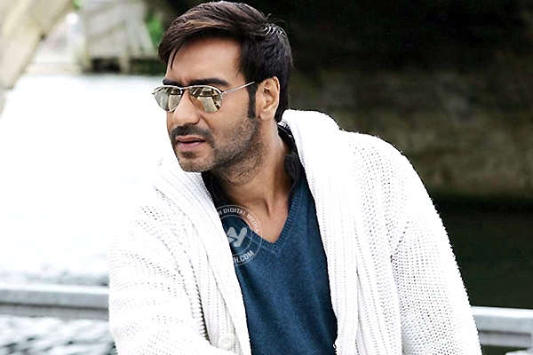 Ajay Devgn Signs His Next Film},{Ajay Devgn Signs His Next Film