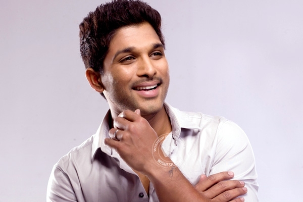 Allu Arjun Supports Bruce Lee},{Allu Arjun Supports Bruce Lee