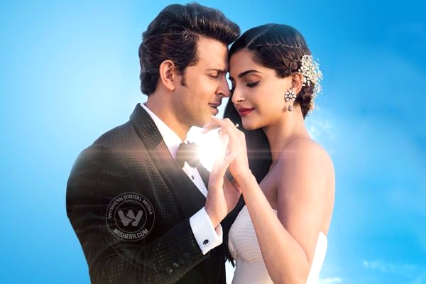 Hrithik and Sonam Create New Record},{Hrithik and Sonam Create New Record
