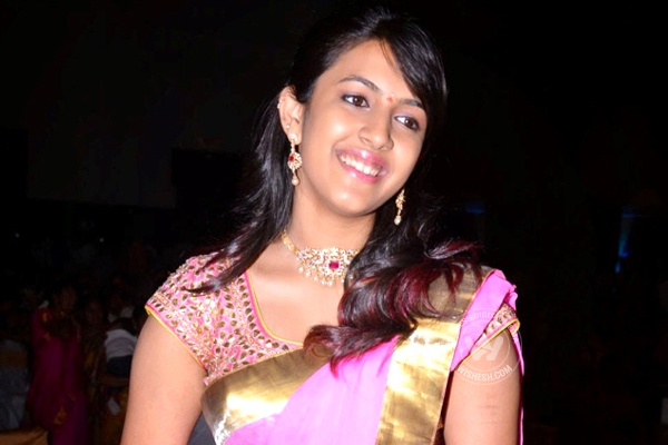 Niharika to Make her Debut},{Niharika to Make her Debut
