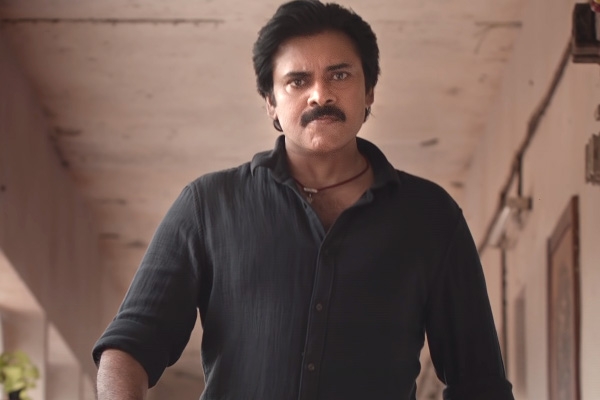 Pawan Kalyan's Film Titled Bheemla Nayak