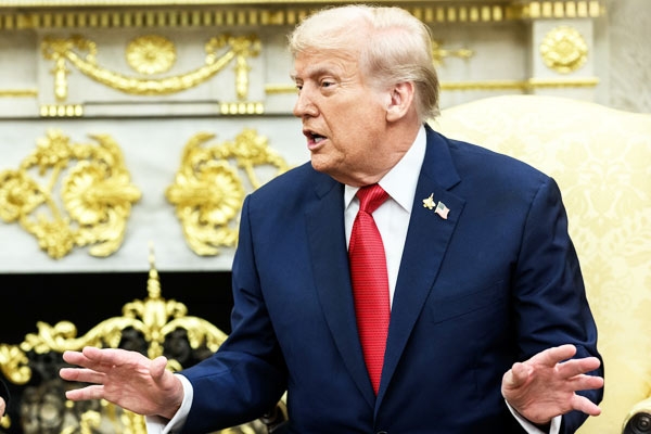 Trump Declares 100% Tariff on Pharma Imports from October