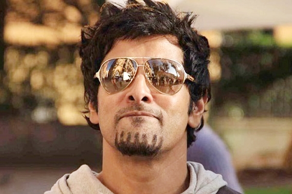 Vikram’s Marma Manithan},{Vikram’s Marma Manithan
