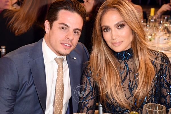 Jennifer Lopez-Casper Smart living in together even post split},{Jennifer Lopez-Casper Smart living in together even post split