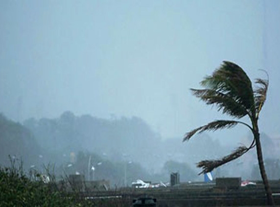 Mahasen cyclone hits Bangladesh, one dead