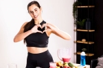 Heart-healthy habits breaking, Heart-healthy habits daily, heart healthy habits in daily fitness routine, Stretching vs exercise