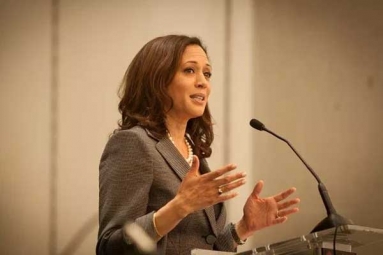 Indian-American Kamala Harris creates wins US Senate seat! Indian-American Kamala Harris creates wins US Senate seat!