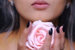 how to make lips red naturally, how to get pink lips with colgate, 10 effective home remedies to make your lips pink naturally, Toothpaste