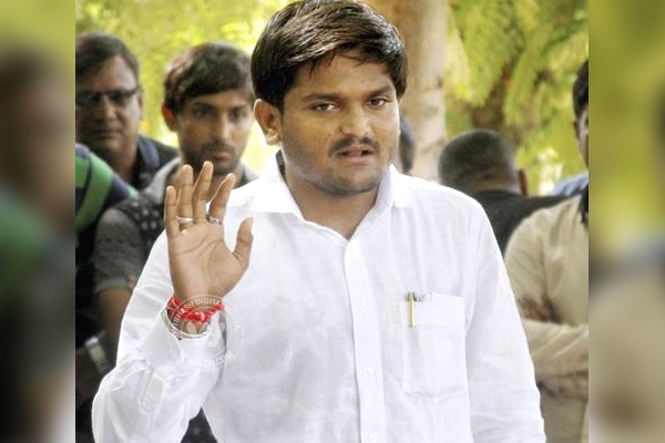 Hardik Patel detained for taking out Ekta Yatra without permission