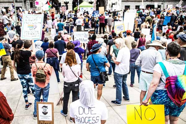 Thousands of Protesters take to Streets in USA against Trump's Policies
