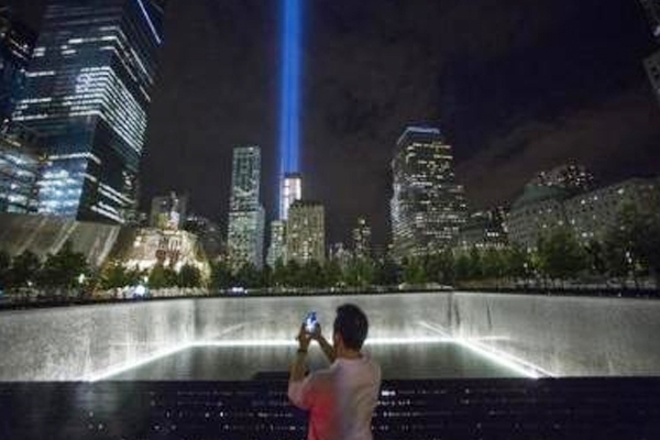 Sigh!! Selfies compete at New York's 9/11 memorial
