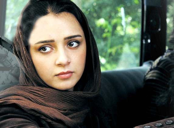 Recalling Darbareye Elly